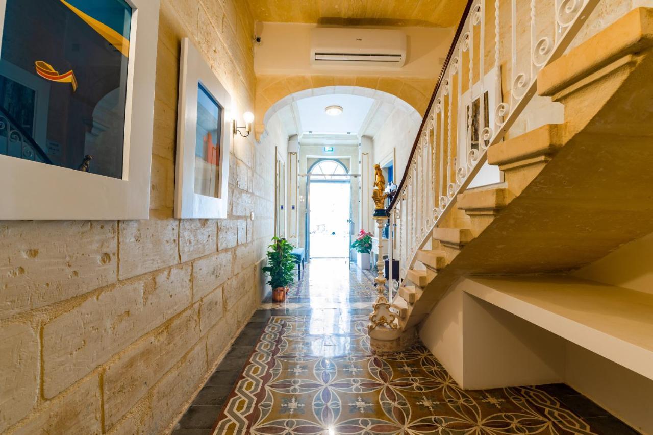 Monreal Boutique Townhouse - R024Rm6 Hotel Paola Exterior foto